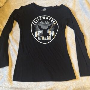 Techstyles Sportswear || Yellowstone National Park L/S Shirt (L)